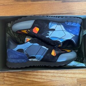 Valentino Garavani Black Low-Top Sneakers with Multicolor Camouflage